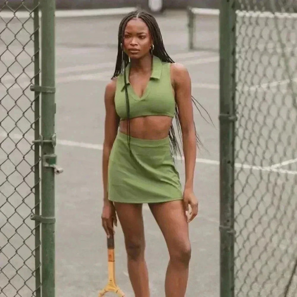 WeWoreWhat Polo Bra in Court Green - Picture 2 of 6